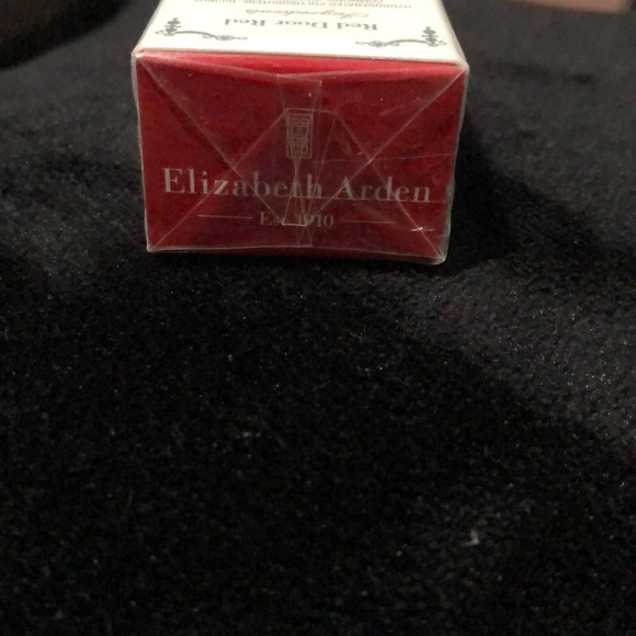 Lip - Picture 2 of 4